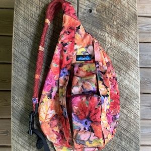 Kavu Leaf Me Be Rope Sling Bag Excellent Condition